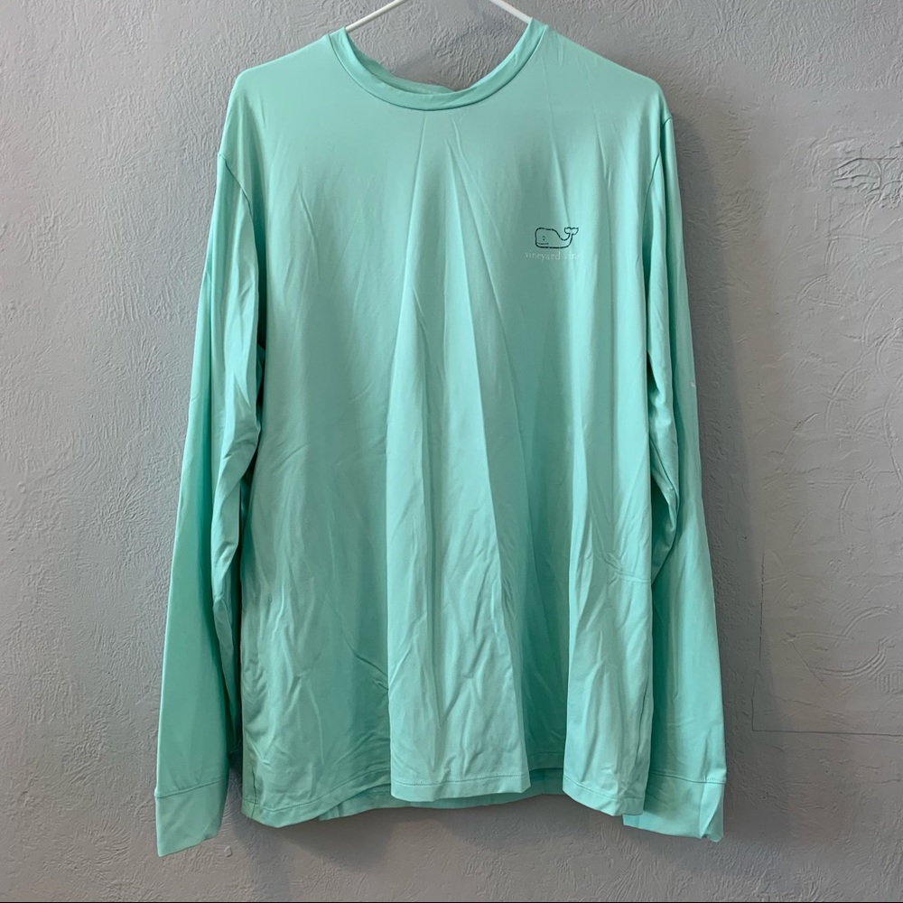 Vineyard Vines long sleeve Tee.